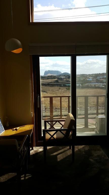 Clover B&B Seogwipo Esterno foto