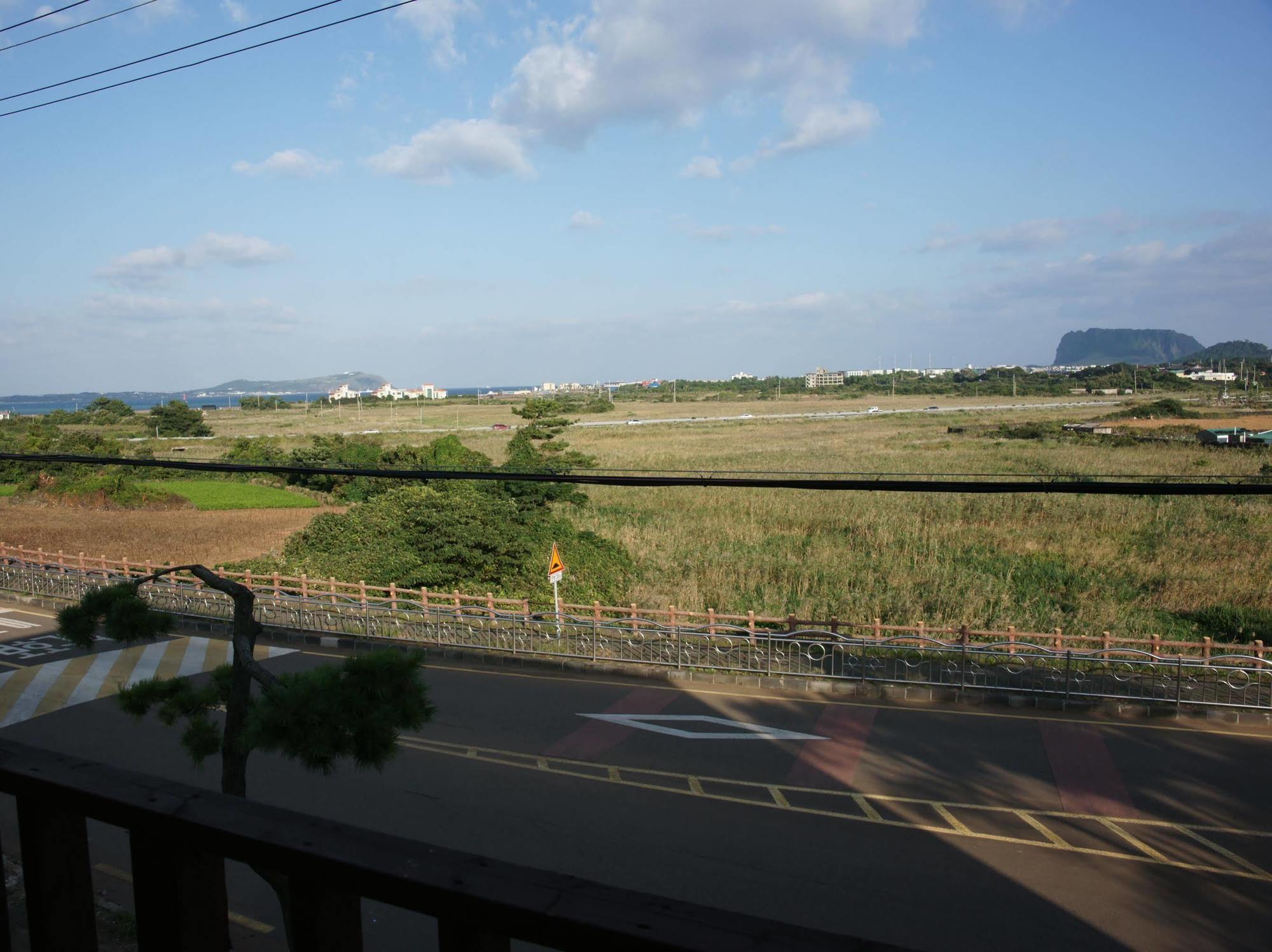 Clover B&B Seogwipo Esterno foto